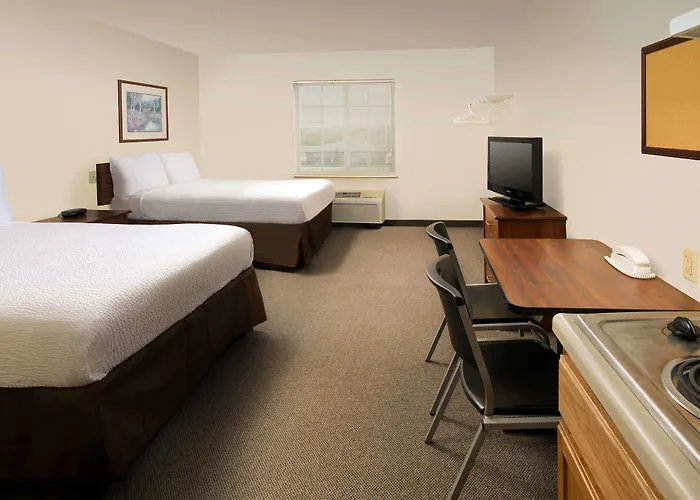 Hotel Woodspring | Airport I-526 3*