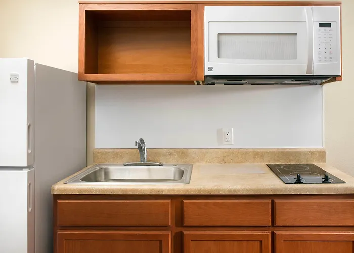 Woodspring | Airport I-526 Hotel 3*