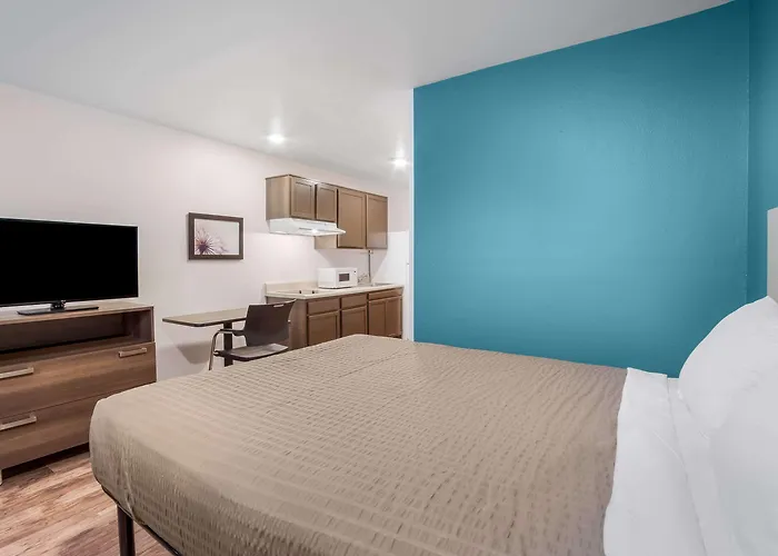 Hotel Woodspring | Airport I-526
