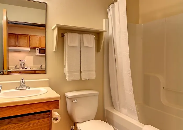 Woodspring | Airport I-526 Hotel